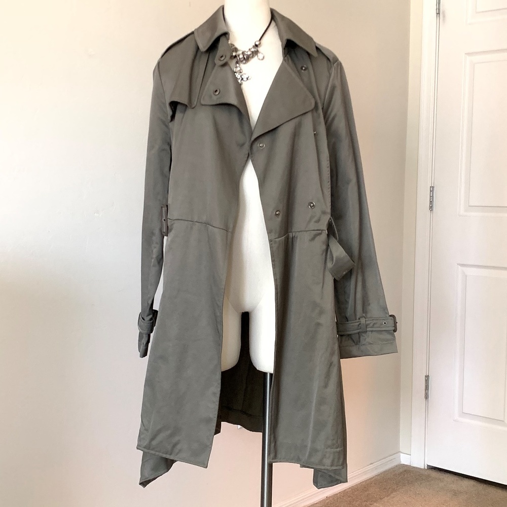 Vera Wang Light Army Green Rain Trench Coat